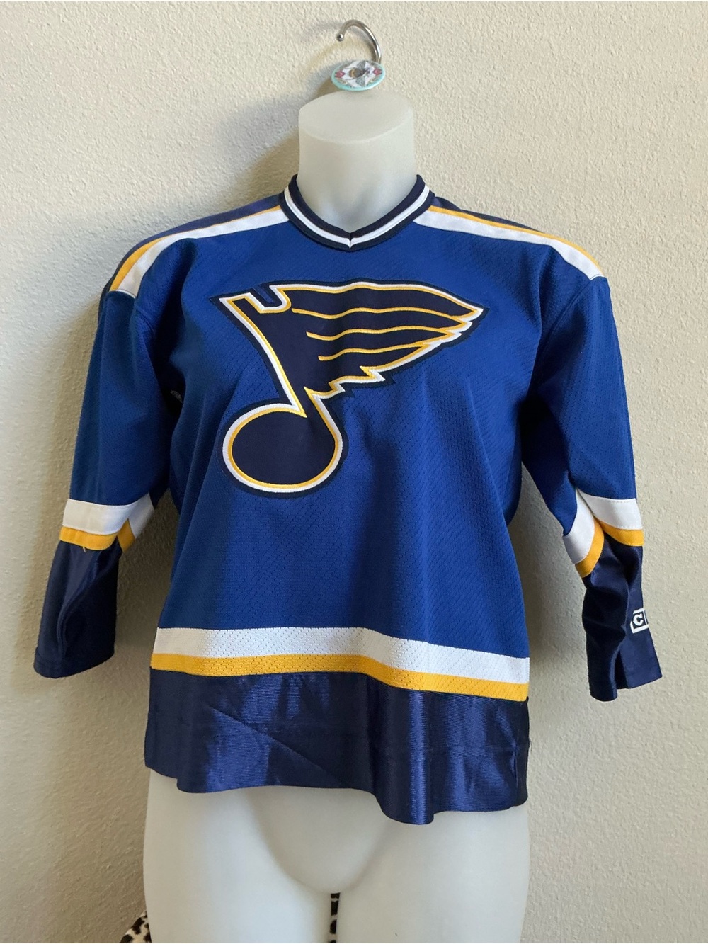 NHL CCM St Louis Blues Jersey Boys L/XL